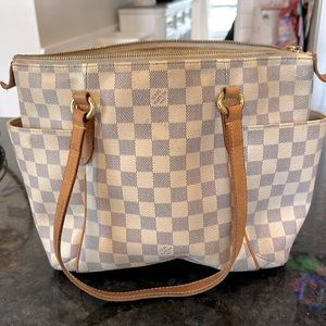 Louis Vuitton Totally Damier Shoulder bag white